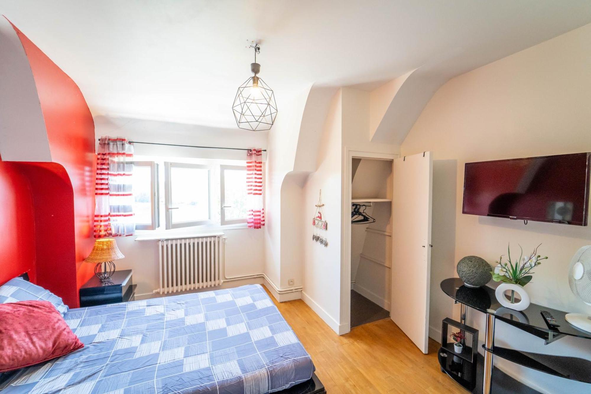 Appart 4 Chambres Parking Voitures Velos 10Min Blois Exteriér fotografie